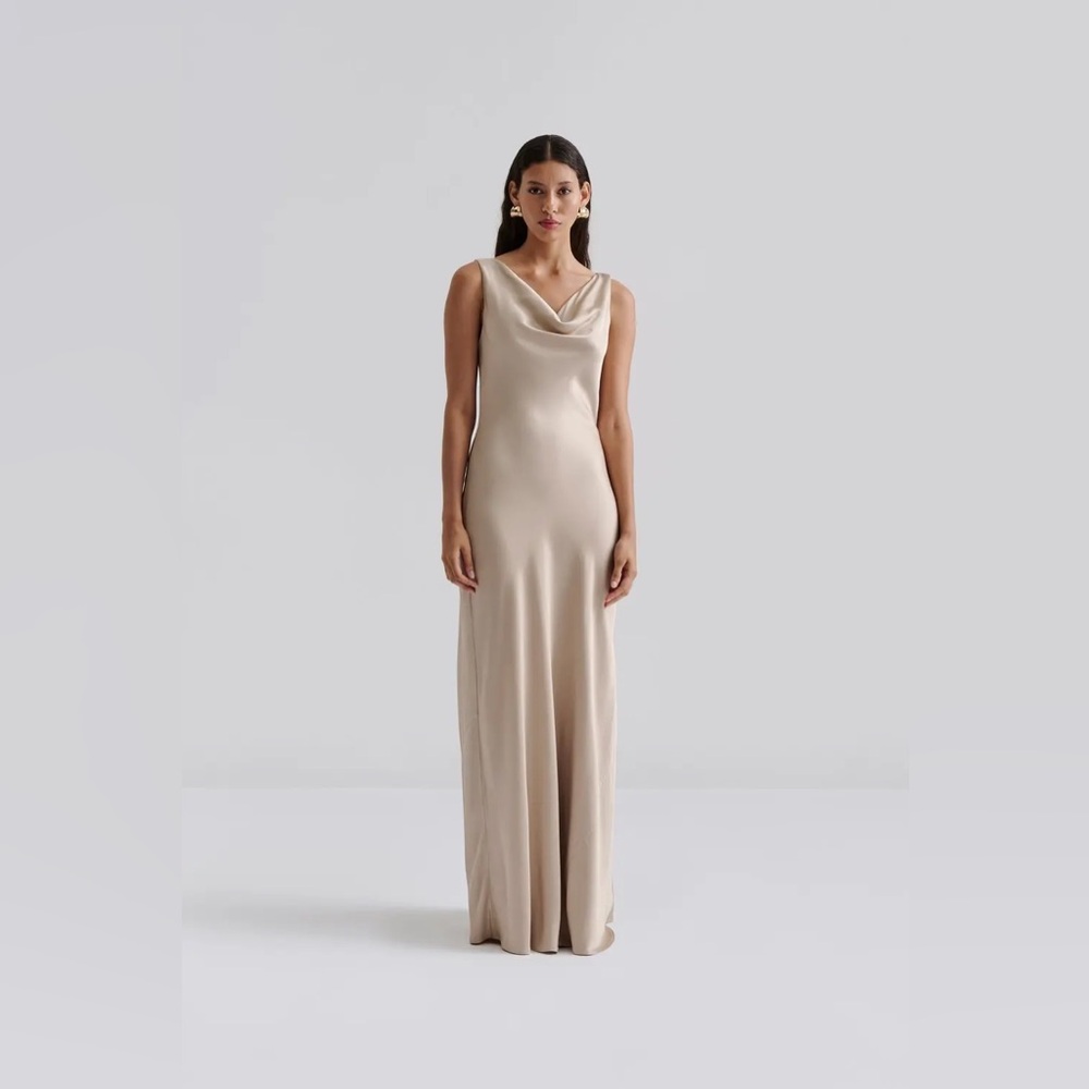Malina LEAH MAXI DRESS
Cowl satin maxi dress